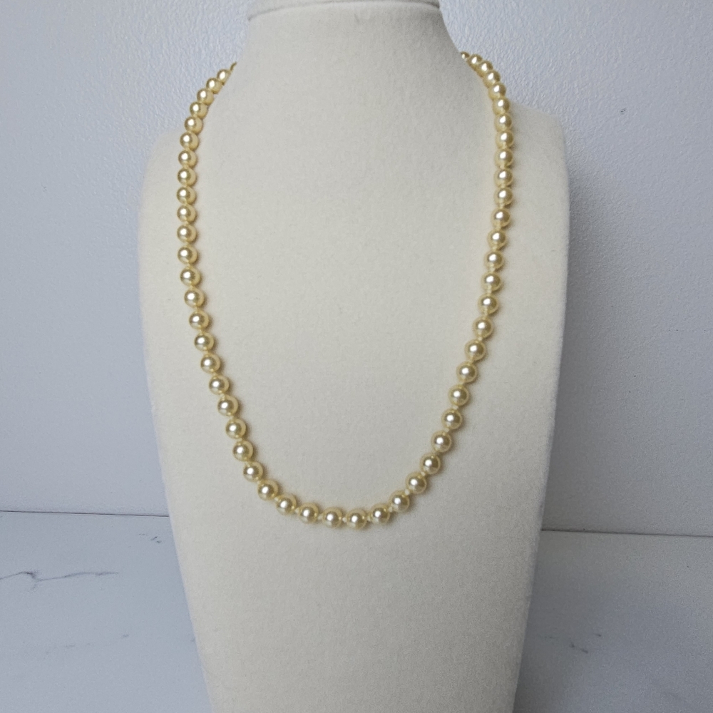 Vintage Yellow Pearl Necklace In Original Box Marked "Anson" Single Strand 8"